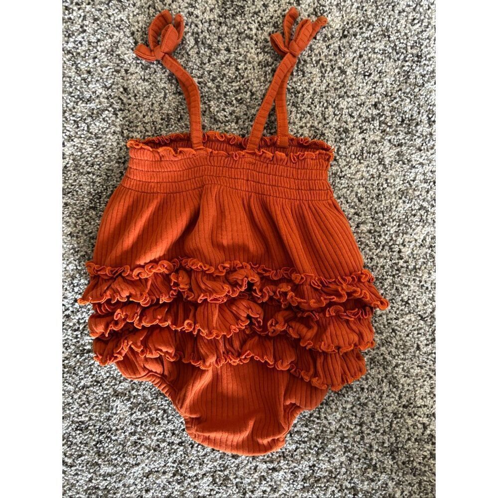 ❤️RuffleButts Ribbed Bubble Romper - Picture 3 of 4